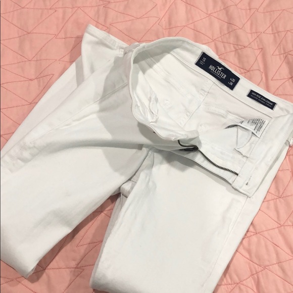 Hollister white Jeans - Picture 2 of 2